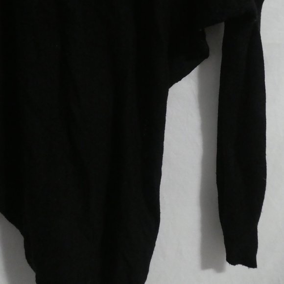 REITMANS | large | Sheer Black Knit Poncho / Shawl With Sleeves | GUC - Picture 14 of 16
